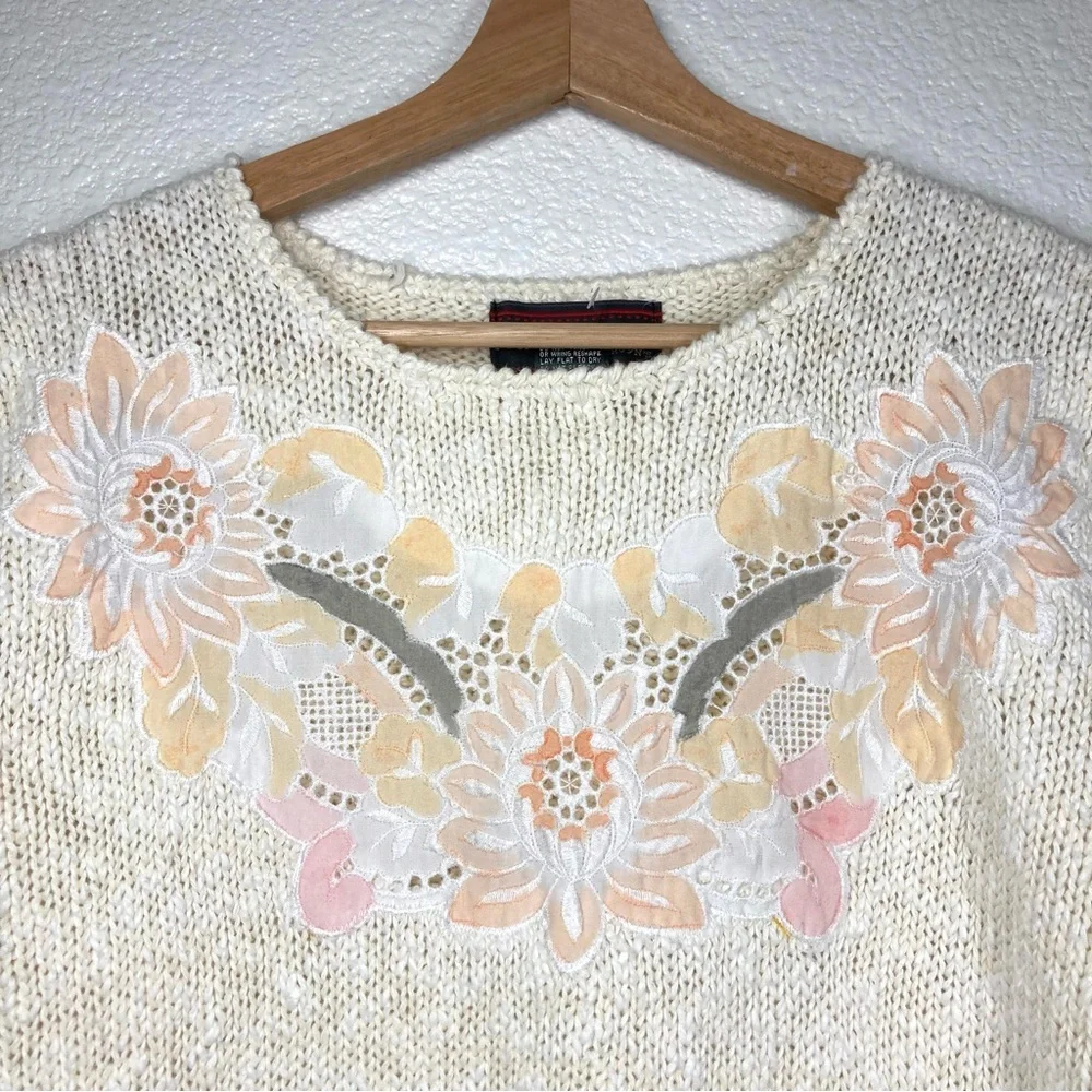 Vintage 80s Cottage Knit Short Sleeves Sweater Pastel Tones Floral Mervyn's
